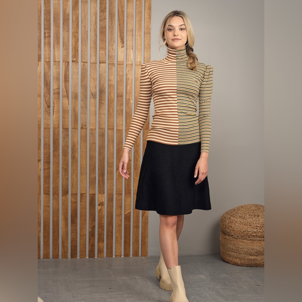 Striped Two-Tone Turtleneck Sweater - Beige/Olive